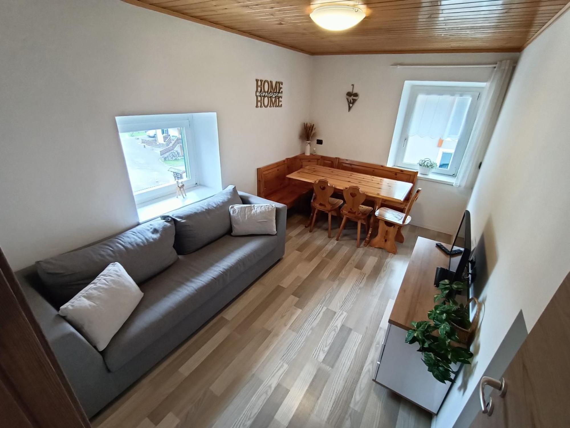 Casa Paola Lägenhet Pozza di Fassa Exteriör bild