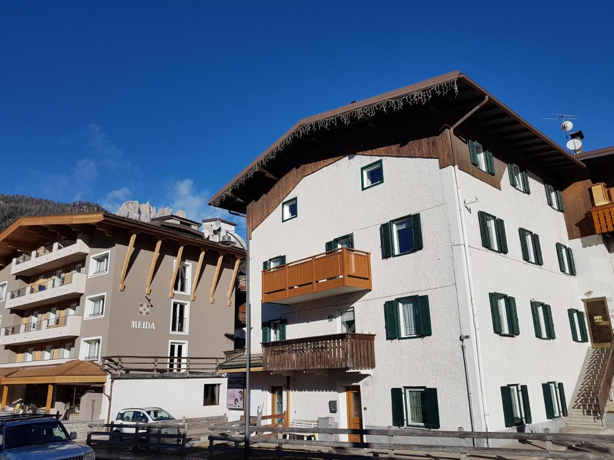 Casa Paola Lägenhet Pozza di Fassa Exteriör bild